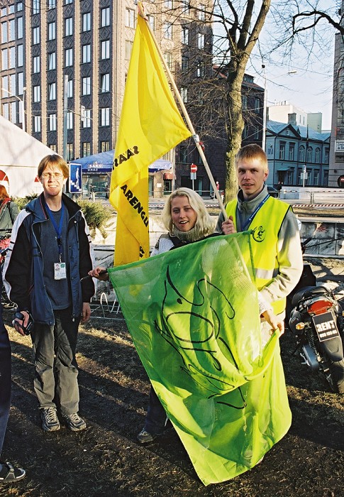 Väsinud ratturid finiseerusid Vabaduse väljakul õlletelgi juures
